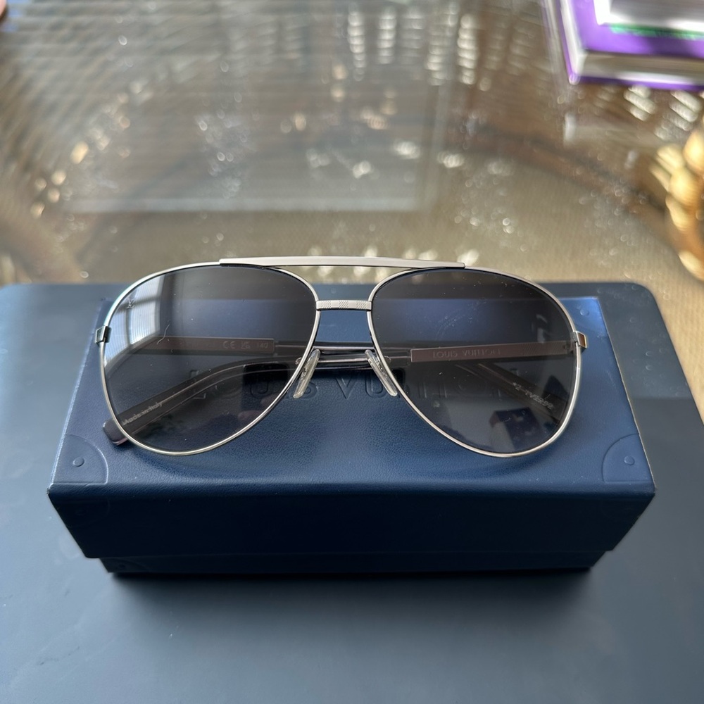 Louis Vuitton Attitude Pilote Sunglasses